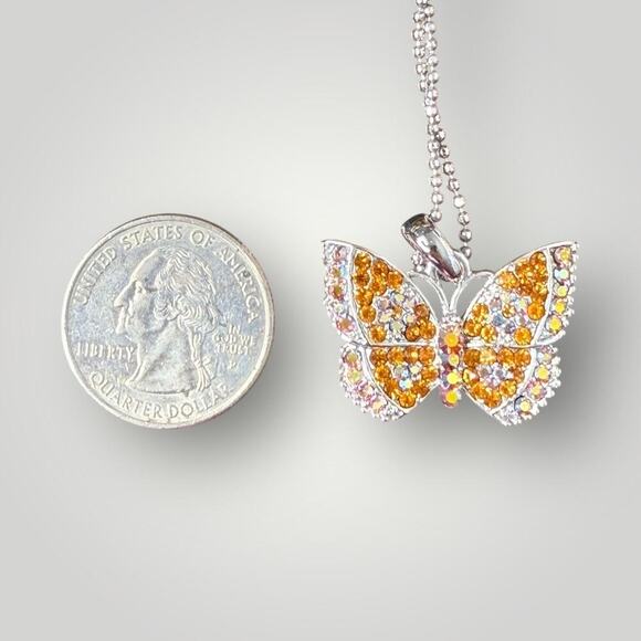 Vintage JANUS Butterfly Pendant Necklace - Picture 6 of 7